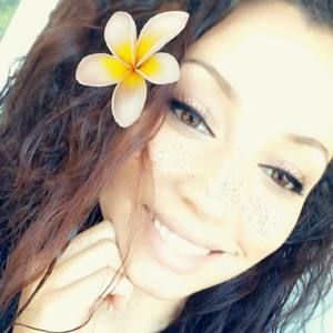 Meet your Posher, Camille